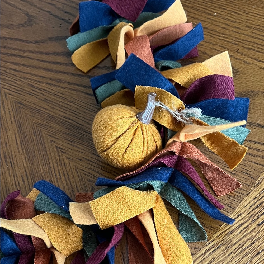Ashland Velvet Fabric Garland with Orange and Brown Accents